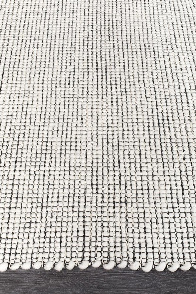 Loft Rug - Black - Image 4
